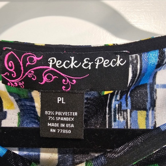 Peck & Peck Women's PL Geometric Print 3/4 Sleeve Top - Picture 2 of 6